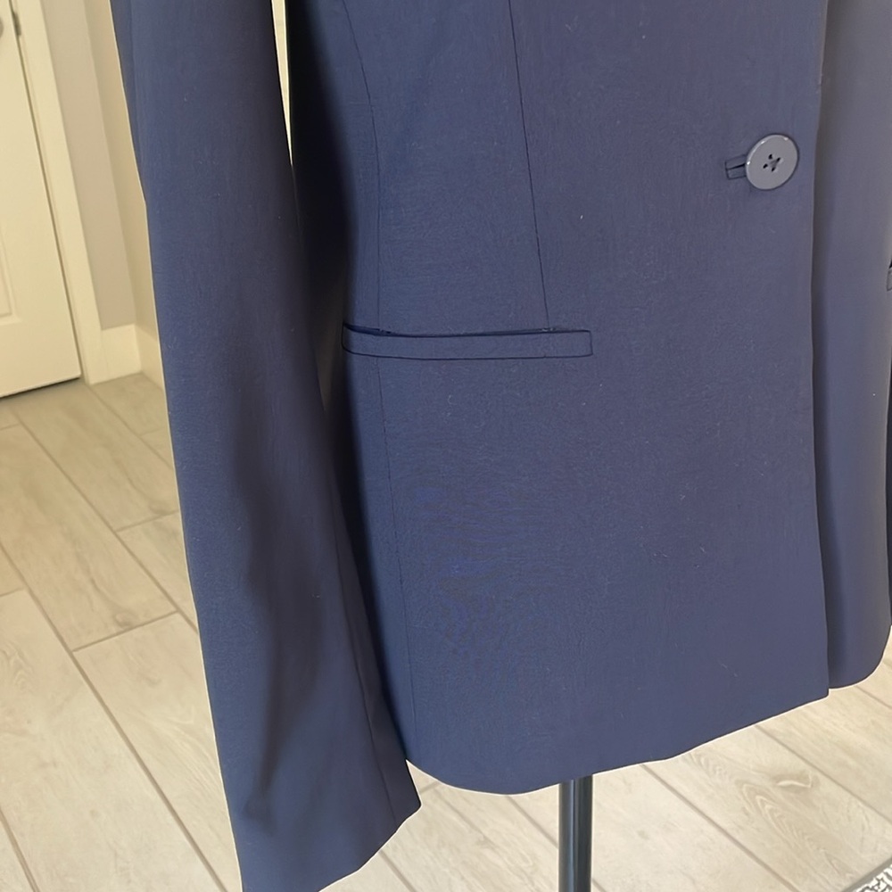 Elie Tahari Navy Blue Blazer in Size 4 - Picture 7 of 12